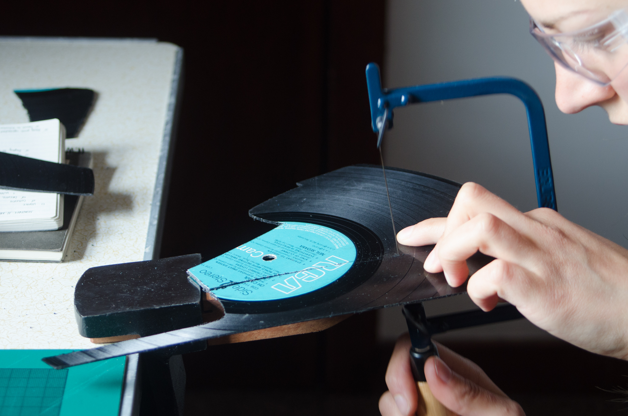 sawing vinyl